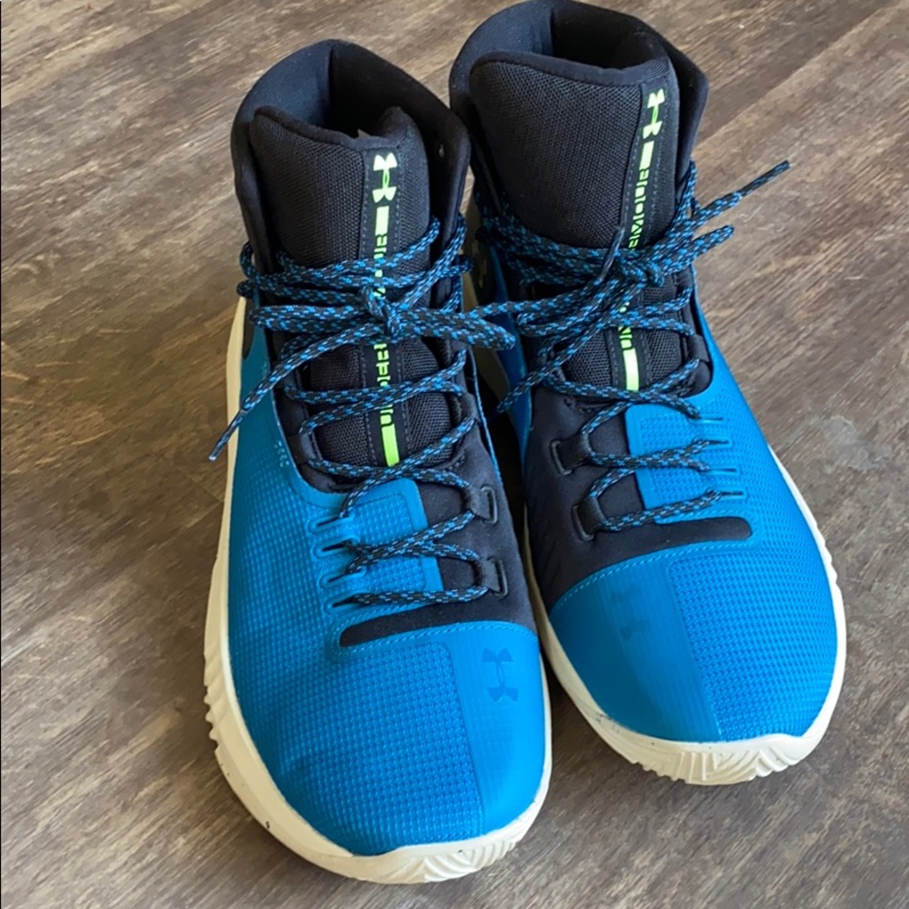 Under Armour basketball shoes LN!